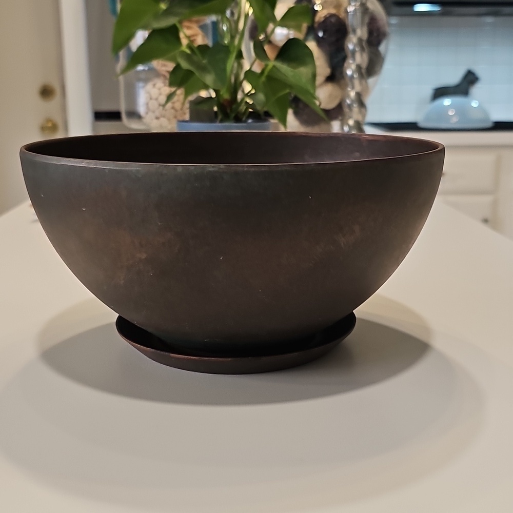 NWT Rosie Bowl Weathered Copper 10" Heavy Plastic W Drain & Saucer